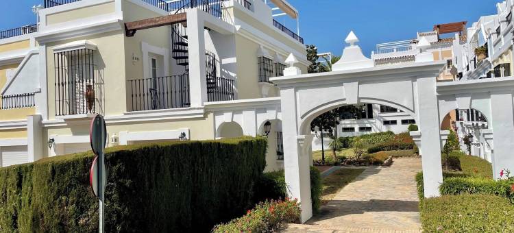 马贝拉 - 度假屋 - 可住4人 - 游泳池 - 海景(Marbella - House - Sleeps 4 - Pool - Sea View)图片