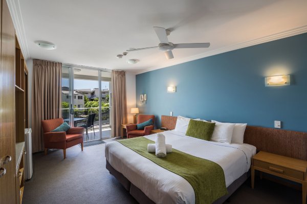 Coolum Seaside Apartments Hotel Overview