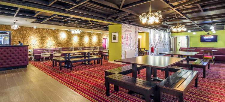 伦敦肯辛顿荷兰公园安居旅馆(Safestay London Kensington Holland Park)图片