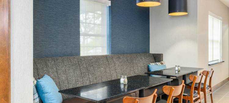 曼彻斯特机场贝德福德福朋喜来登酒店(Four Points by Sheraton Bedford Manchester Airport)图片