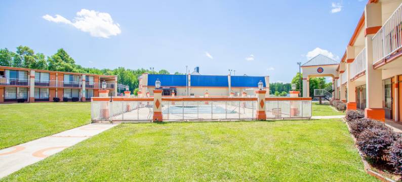 OYO酒店-格林斯伯勒东I40(OYO Hotel Greensboro East I 40)图片