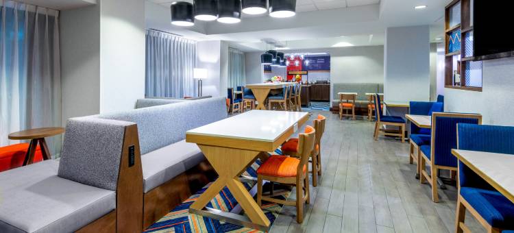 丹佛国际机场欢朋旅馆(Hampton Inn Denver-International Airport)图片