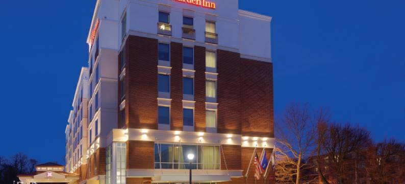 福尔斯彻奇希尔顿花园酒店(Hilton Garden Inn Falls Church)图片