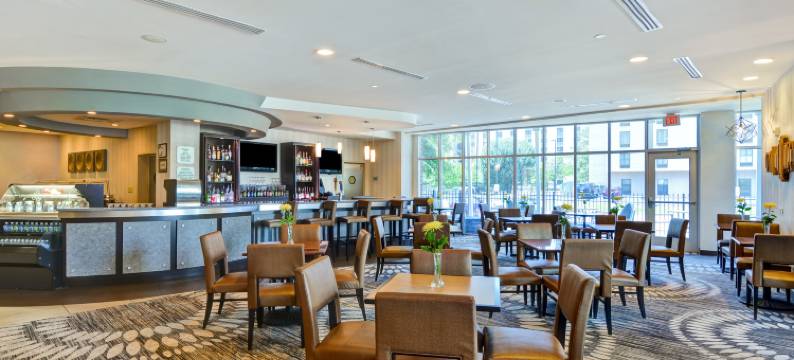巴吞鲁日希尔顿逸林酒店(DoubleTree by Hilton Hotel Baton Rouge)图片