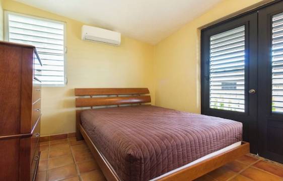 3-bedroom villa in lovely Cabo Rojo with AC, Beach, Pool and more