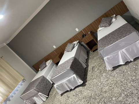 BOMBONATO HOTEL - 方便前往机场和ABCZ展览公园(Bombonato Hotel - Fácil Acesso ao Aeroporto e Parque de Exposições Abcz)