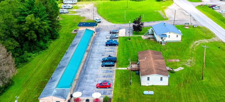 加地斯汽车旅馆(Cadiz Motel by OYO on route 250)图片