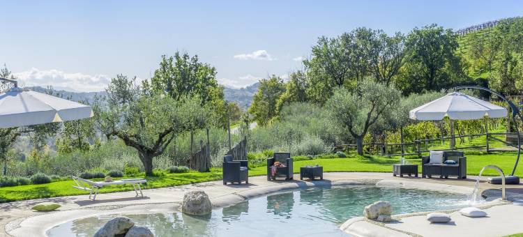 Apartment in Fermo with Heated Pool图片
