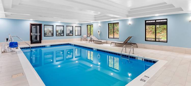 智选假日套房酒店南横车道(Holiday Inn Express & Suites Charleston NW - Cross Lanes)图片