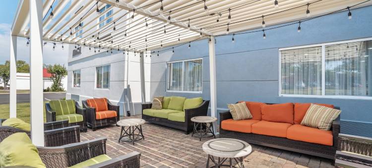 坎纳波利斯舒适酒店(Spark by Hilton Kannapolis)图片