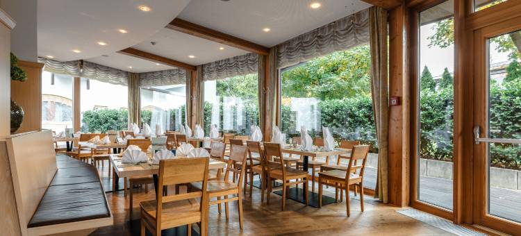 因斯布鲁克假日酒店(Holiday Inn Innsbruck)图片