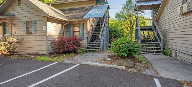 卡尔北侧汽车旅馆和小屋(Carr's Northside Hotel and Cottages)图片