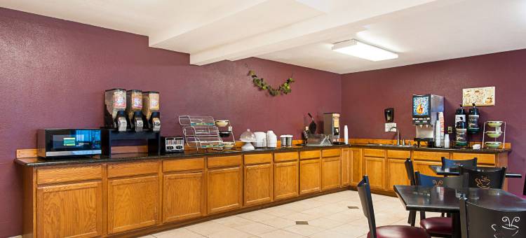 罗德威酒店及套房(Rodeway Inn & Suites)图片