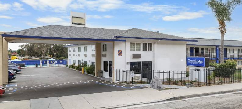 波莫纳费尔普莱克斯温德姆酒店(Travelodge by Wyndham Fairplex Pomona)图片