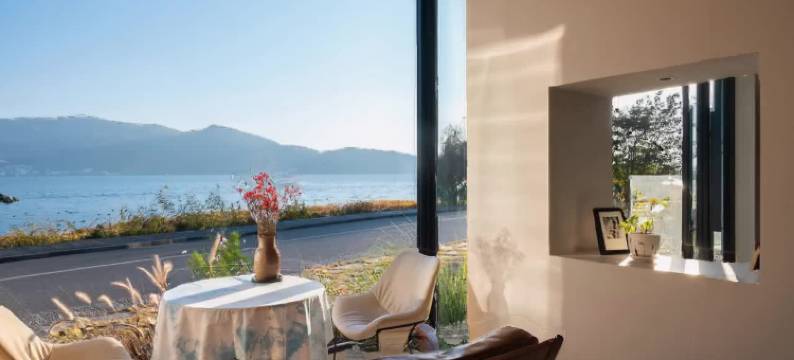 蔚蓝海景民宿(才村洱海生态廊道店)图片