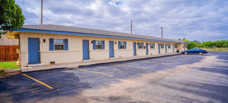 OYO Snyder TX 紫色鼠尾草(Purple Sage by OYO Snyder TX)图片