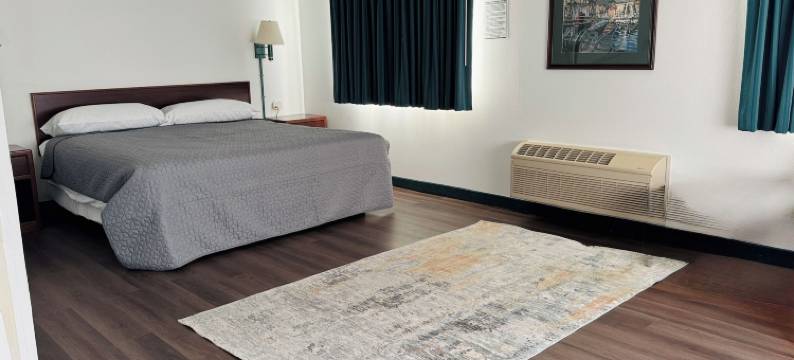 德尔拉皮兹比尔马套房酒店靠近苏福尔斯(Bilmar Inn & Suites Dell Rapids Near Sioux Falls)图片