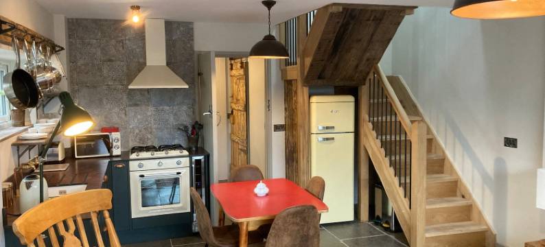 Great country-style house with a courtyard图片