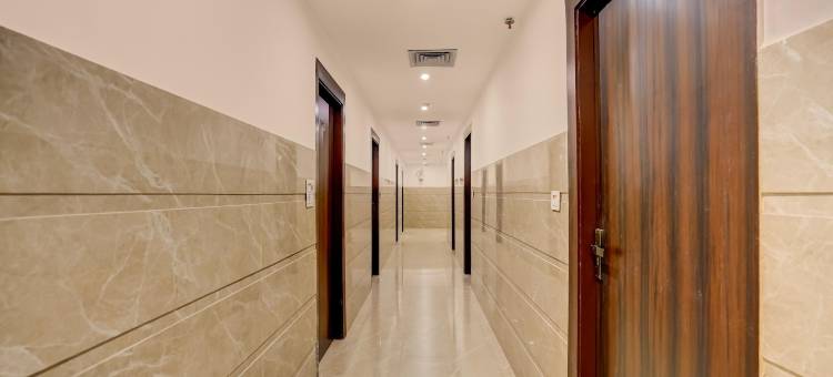 超豪华客房庆典酒店(Super Townhouse Subharti University Meerut Formerly Hotel Celebration)图片