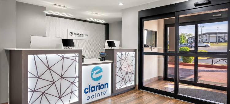 阿森斯I-65凯隆波因特酒店(Clarion Pointe Athens I-65)图片