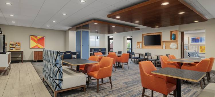 洲际智选假日套房酒店印第安纳波利斯市中心会议中心区域(Holiday Inn Express & Suites INDIANAPOLIS DTN-CONV CTR AREA by IHG)图片