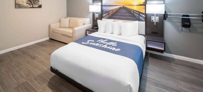 温德姆戴斯酒店加尔特/埃尔克格罗夫南(Days Inn by Wyndham Galt/Elk Grove South)图片