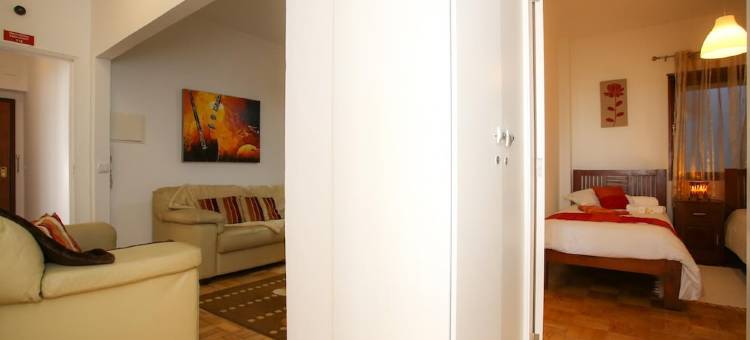 Johnny Ringo Family Apartment II图片