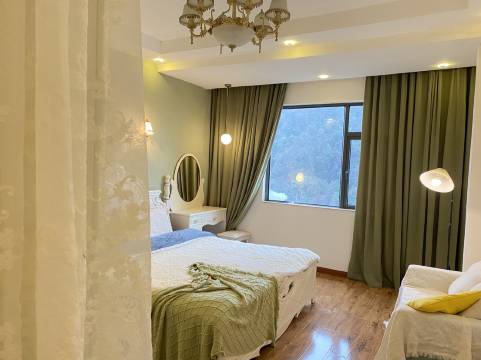 伊伊不舍民宿(青峰路分店)