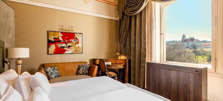 卡罗四世德迪卡酒店-傲途格精选(NH Collection Carlo IV)图片