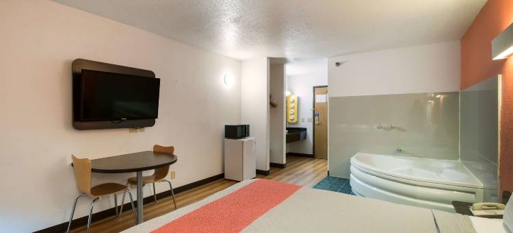 达文波特6号汽车旅馆(Motel 6 Davenport, IA)图片