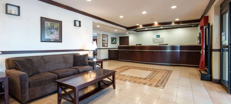 夸克敦阿伦敦凯艺套房酒店(Quality Inn & Suites Quakertown-Allentown)图片
