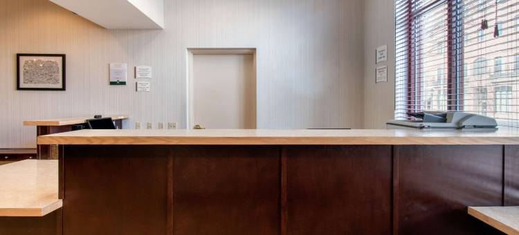 希彭斯堡大学凯隆套房酒店(Clarion Hotel & Suites University-Shippensburg)图片