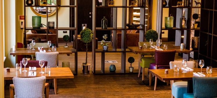 斯顿克罗斯庄园酒店(Stonecross Manor Hotel)图片