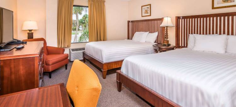 奥基乔比湖温德姆戴斯套房酒店(Days Inn & Suites by Wyndham Lake Okeechobee)图片