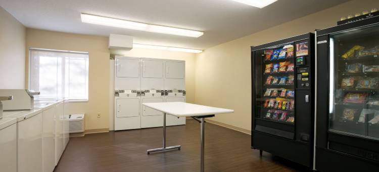 芝加哥霍夫曼庄园美茵斯坦套房酒店(MainStay Suites Chicago Hoffman Estates)图片