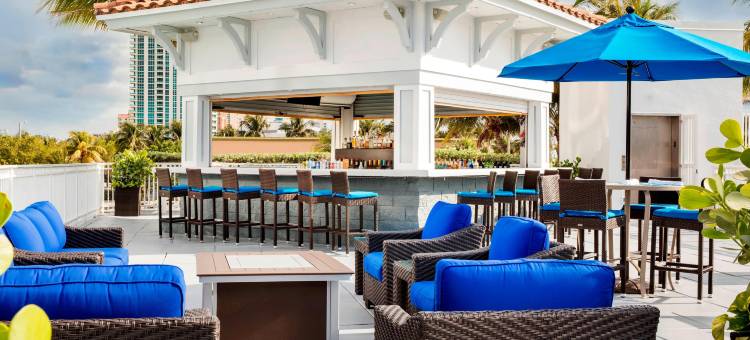 劳德代尔堡海滩万怡酒店(Courtyard by Marriott Oceanside Fort Lauderdale Beach)图片