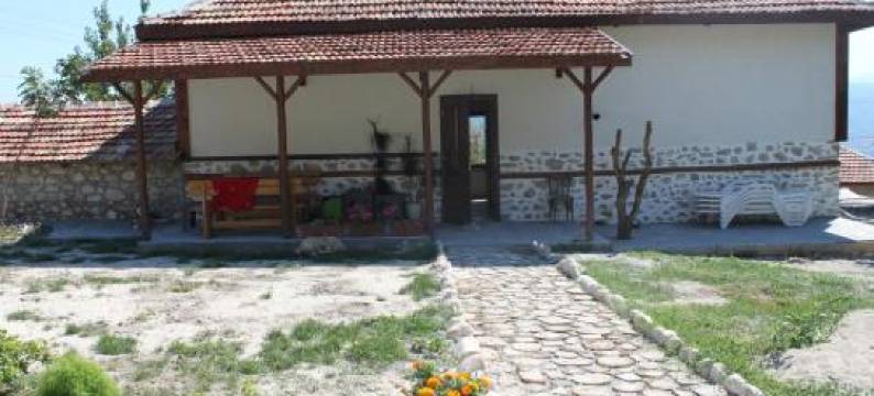 Eco Village under the Cliffs图片