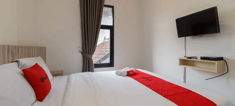 红多兹伊斯兰酒店-巨港西蒂法蒂玛RSUD(RedDoorz Syariah Near Rsud Siti Fatimah Palembang)图片