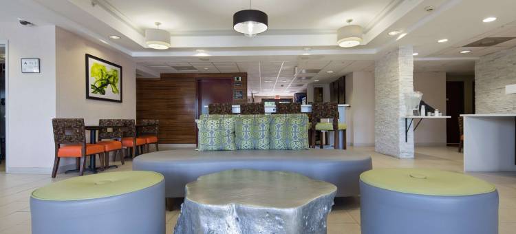 亨特斯维尔贝斯特韦斯特优质套房酒店(Best Western Plus Huntersville Inn  Suites Near Lake Norman)图片