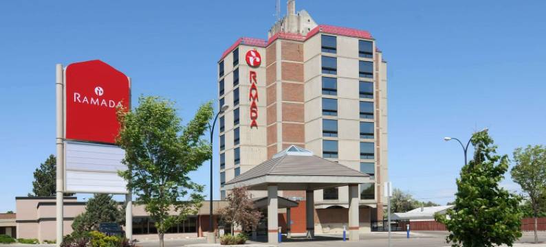 莱斯布里奇华美达酒店(Ramada by Wyndham Lethbridge)图片