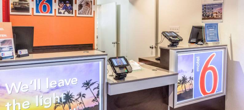 贝克斯菲尔德东6号汽车旅馆(Motel 6 Bakersfield, CA - East)图片