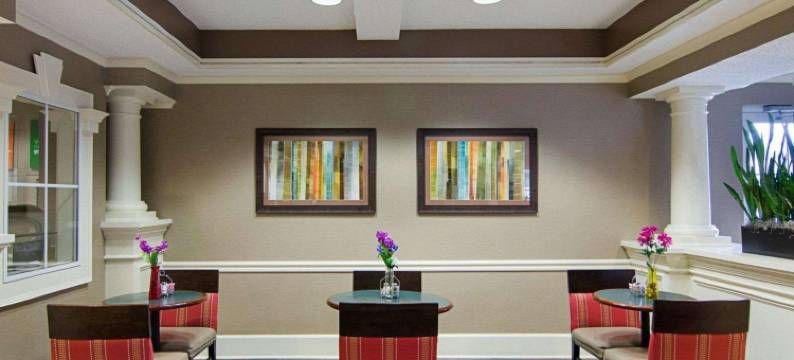 小石城西凯艺套房酒店(Quality Inn & Suites Little Rock West)图片