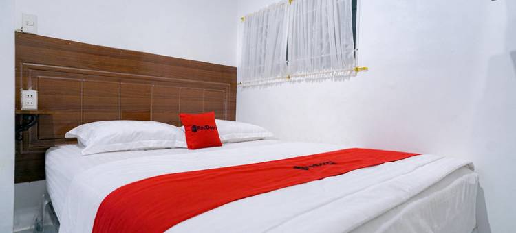 红多兹酒店-近班丹西博尔加海滩(RedDoorz Near Pantai Pandan Sibolga)图片