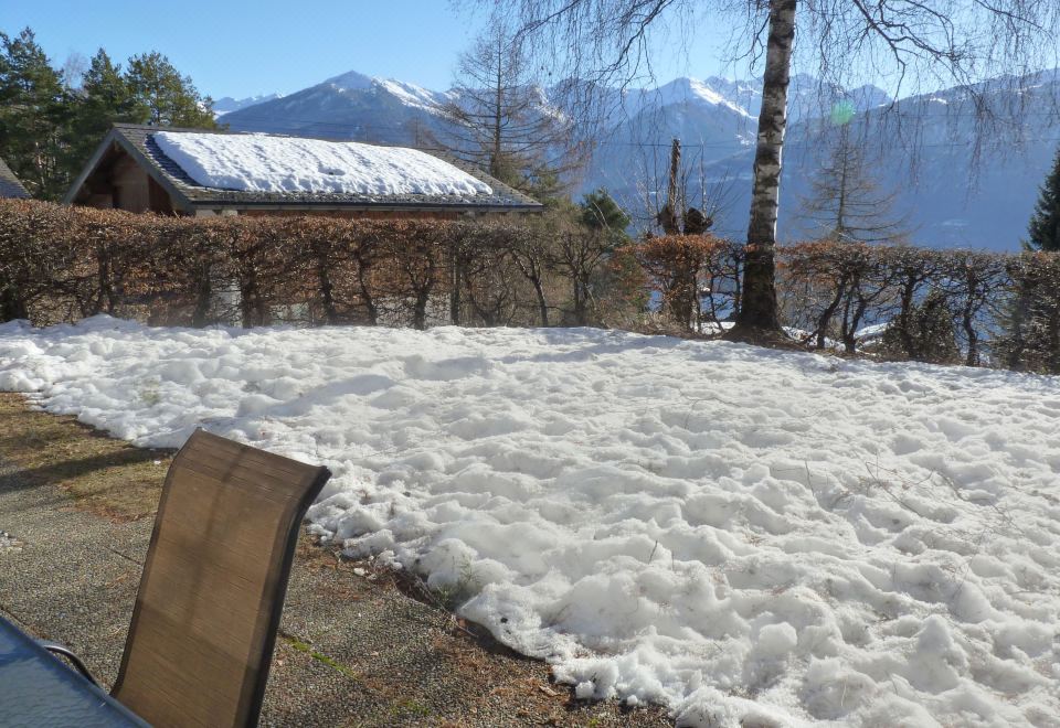 Frênes Hotel Overview