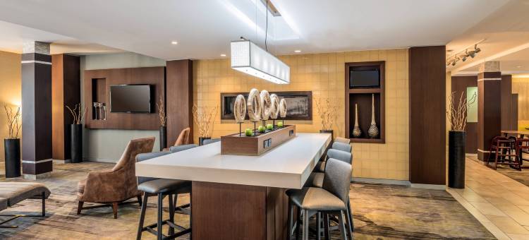 万怡华尔道夫酒店(Courtyard Waldorf)图片