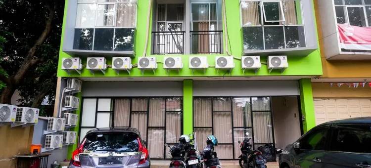 城市景观酒店AVA-近三宝垄警察学院(Urbanview Hotel Ava Semarang Near Akademi Kepolisian Semarang by RedDoorz)图片
