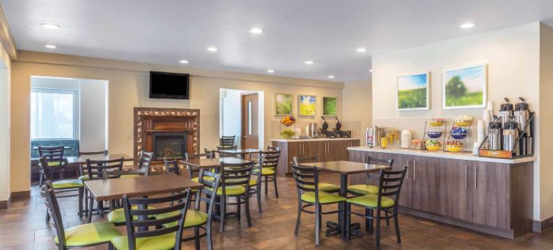 费拉格尔斯塔夫东戴斯套房酒店(Days Inn & Suites by Wyndham East Flagstaff)图片