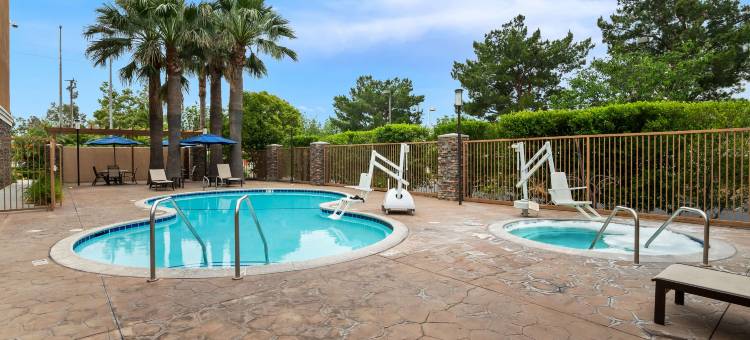 安大略米尔斯购物中心贝斯特韦斯特酒店(Best Western Ontario)图片