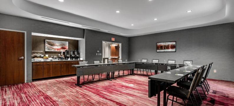 哥伦布伊斯顿万怡酒店(Courtyard Columbus Easton)图片