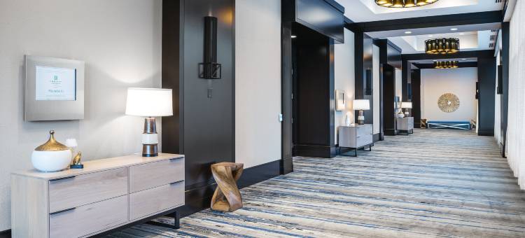 希尔顿安泊酒店-克利奇站(Embassy Suites College Station)图片